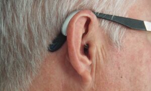 asymétrie auditive oreille droite gauche